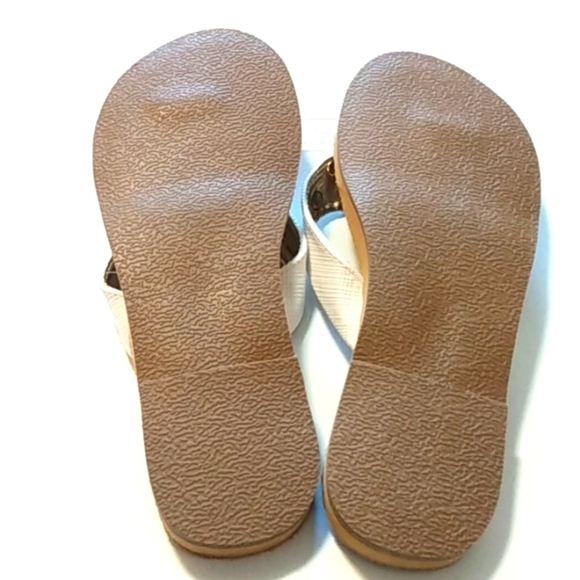 CROCHET GIRLS WHITE MINI WEDGE THONG SANDALS SIZE 3 NWOT - Picture 6 of 7